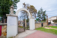 Cmentarz-wojenny-w-Brzeski