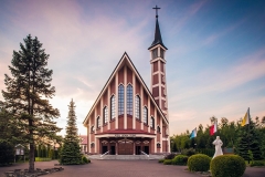 Kosciol-Milosierdzia-Bozego-w-Brzesku