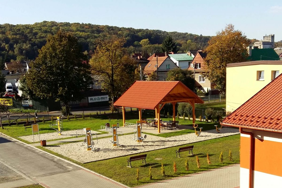 Siłownia zewnętrzna - plac