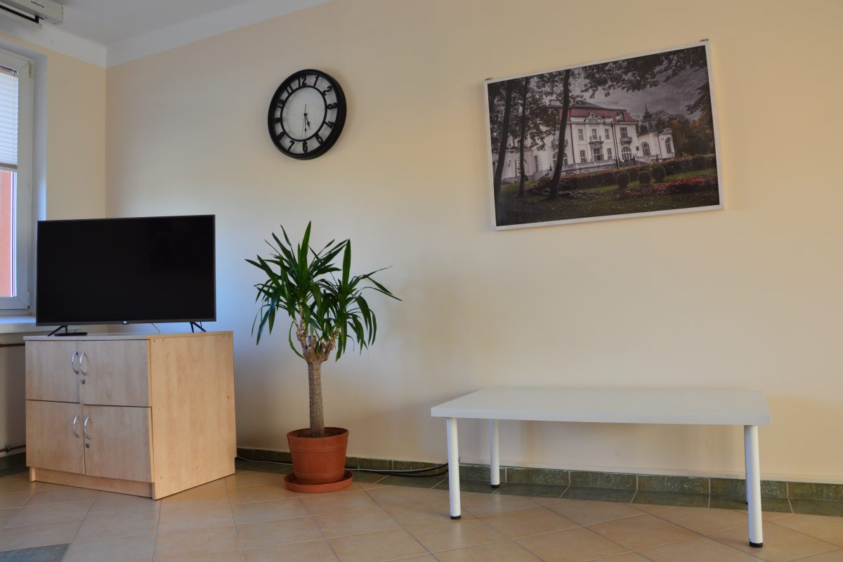 Świetlica na pierwszym piętrze - telewizor