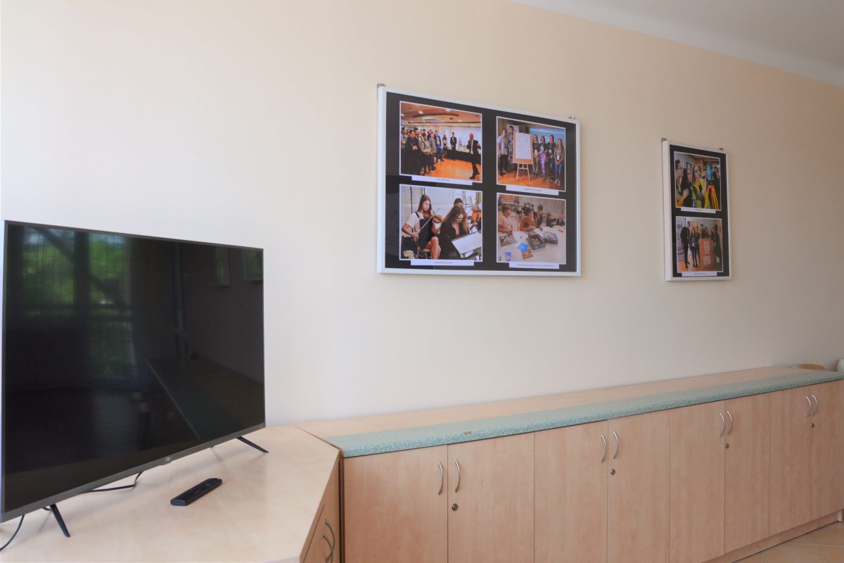 Świetlica na drugim piętrze - telewizor